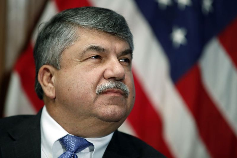 Auf diesem Aktenfoto vom 4. April 2017 hört AFL-CIO-Präsident Richard Trumka im National Press Club in Washington zu.