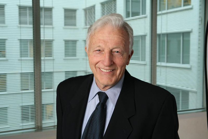 Advokaat John F. Flannery.