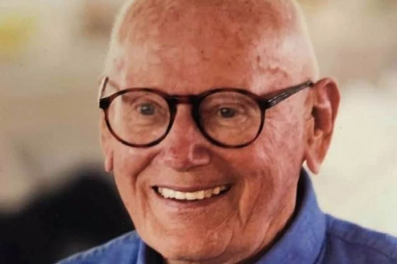 Bernard Bernie Roer aitas luua Lands’ Endi rõivakataloogi, mis tegi ettevõttest suure otseturunduse edu.