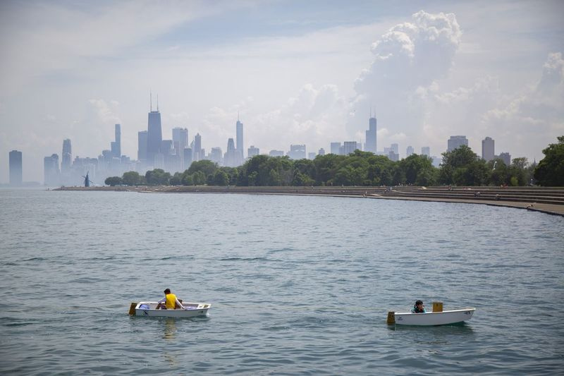 Jezioro Michigan w pobliżu portu Belmont.