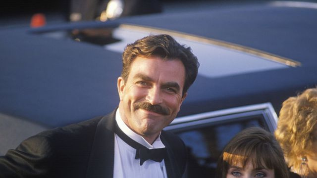   トム・セレックはゲイか