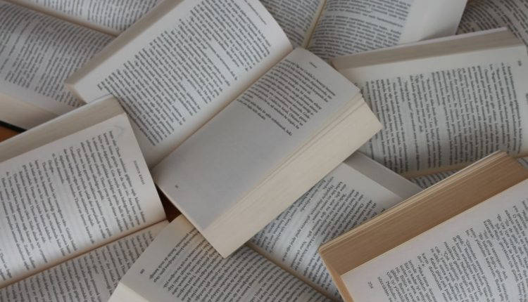   Au-delà des listes de best-sellers : dévoiler le secret pour découvrir des recommandations de livres uniques