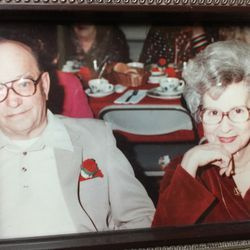 Os avós de Larry Potash, Ronald e Doris Fraser. | Forneceu