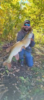 Veel üks vaade Russell Johnsonile koos tema suurima muskiga Fox Riverist. Pakutud foto