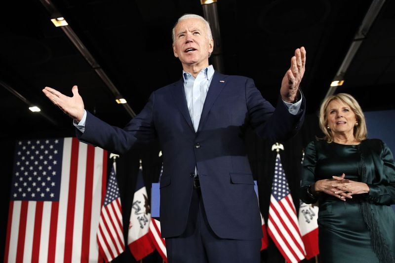 Den demokratiske presidentkandidaten tidigare vicepresident Joe Biden vid ett valmöte med Jill Biden.
