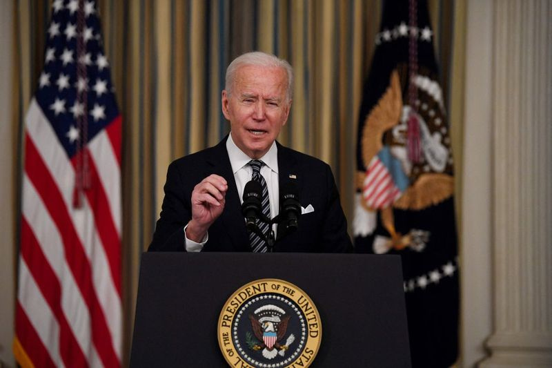 Le président Joe Biden parle de la mise en œuvre du plan de sauvetage américain à la Maison Blanche la semaine dernière.