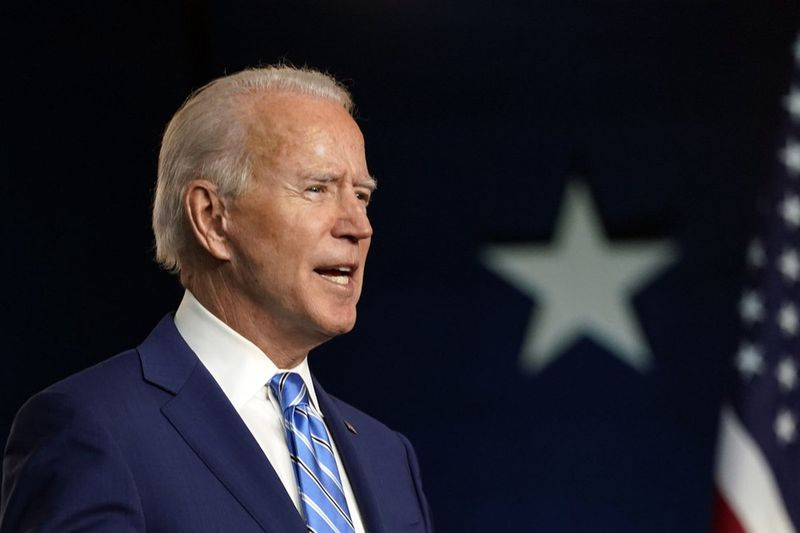 Demokratyczny kandydat na prezydenta, były wiceprezydent Joe Biden, przemawia w środę, 4 listopada 2020 r., w Wilmington, Del.