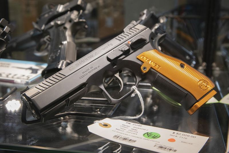 Šaujamieroči ir izstādīti Marengo Guns Marengo janvārī.