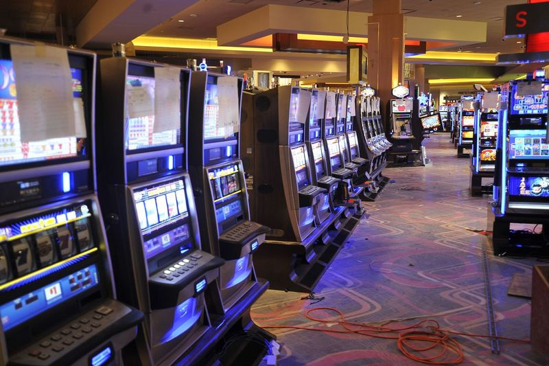 Rivers Casino v Des Plaines krátce před svým otevřením v roce 2011.