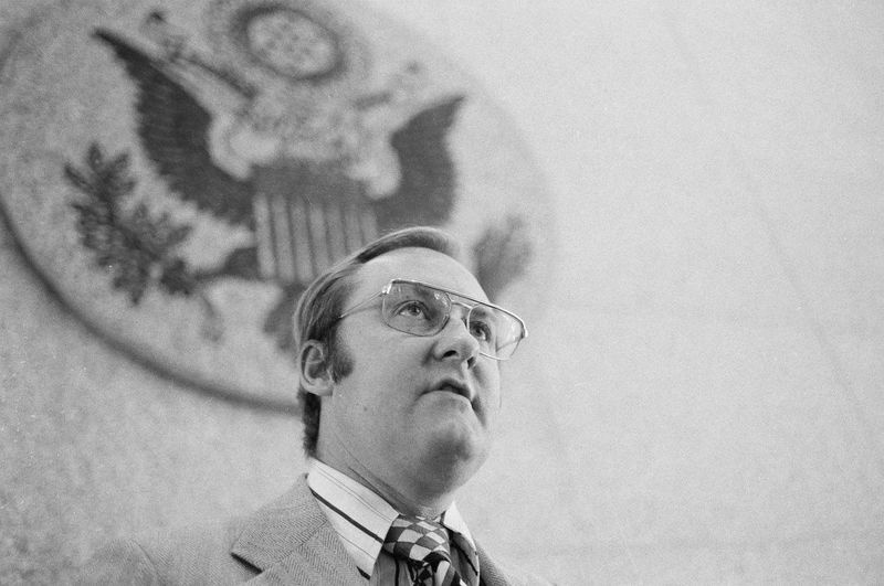 Pak-U.S. Právník James Thompson diskutuje o odsouzení Alda. Thomas Keane, který byl odsouzen v roce 1974.