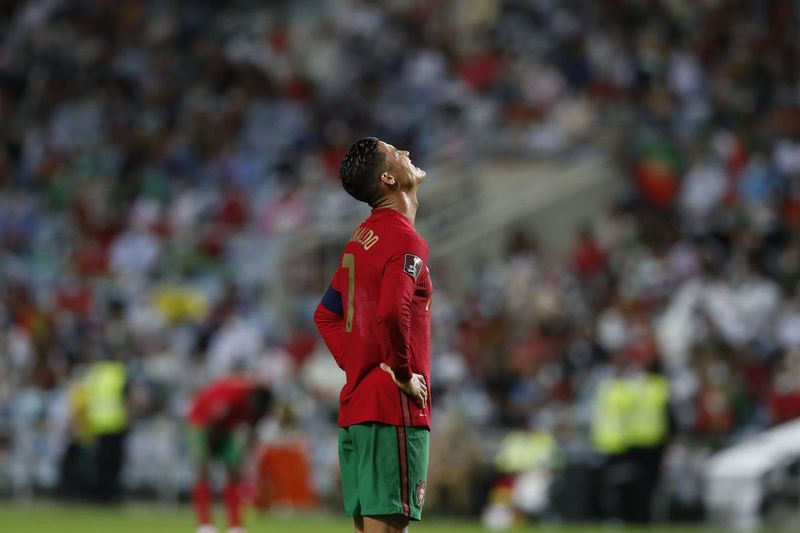 Cristiano Ronaldo reagiert während des WM-Qualifikationsspiels gegen Irland.