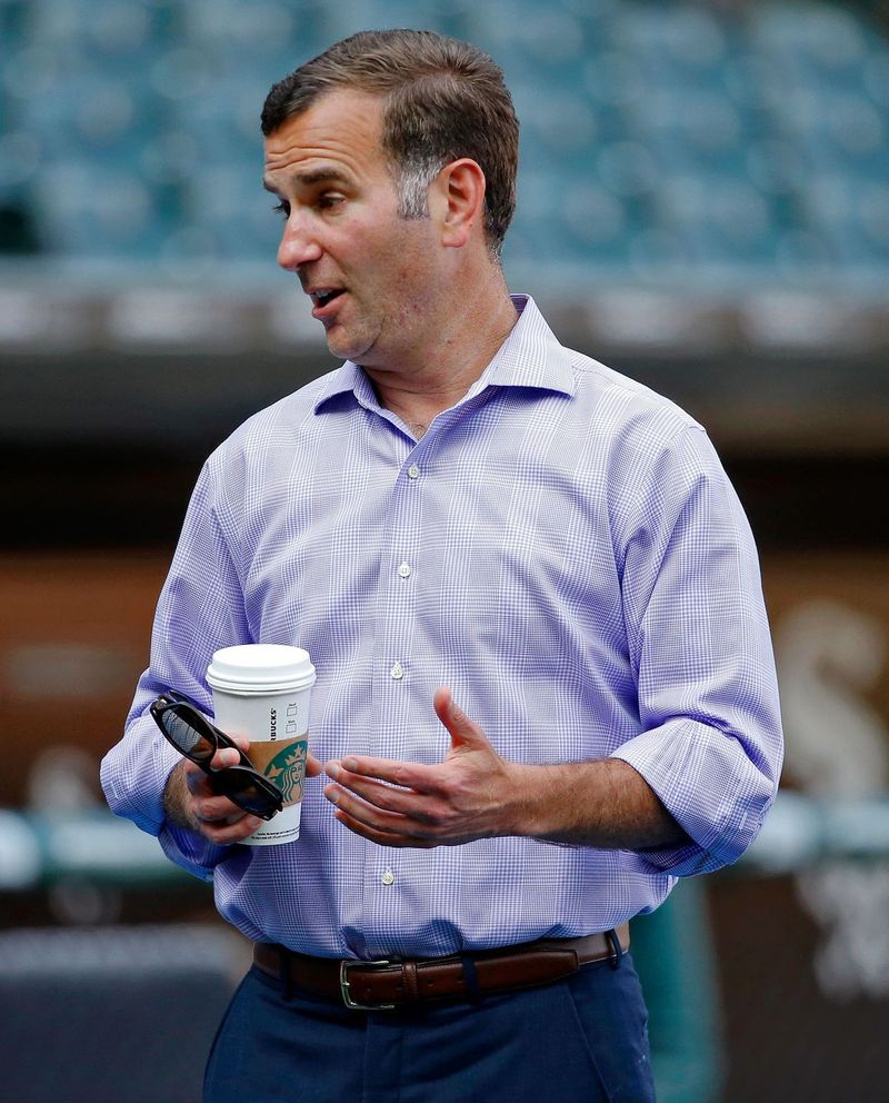 GM White Sox Rick Hahn má co dělat.