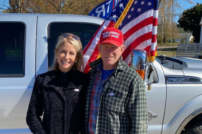 Staatsabgeordneter Chris Miller (rechts) und seine Frau, US-Abgeordnete Mary Miller.