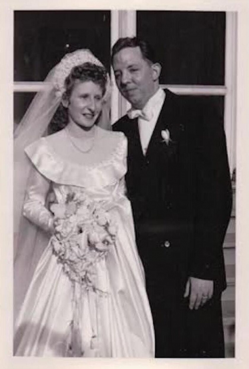   Patricia e William Marvin no dia do casamento em 1949.