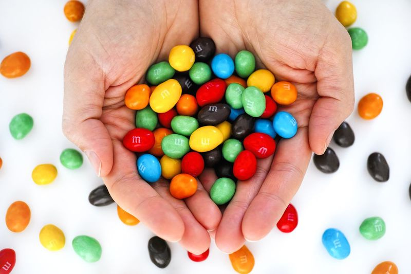 Výrobca M&M’s kúpil Kind, spoločnosť zaoberajúcu sa nutričným občerstvením.