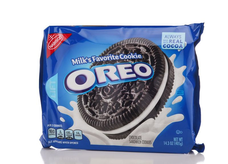 Savā jaunajā grāmatā autore Kima Zahmana raksta, ka Oreo cepumi bija Hydrox sviestmaižu cepuma kaķa kopija.