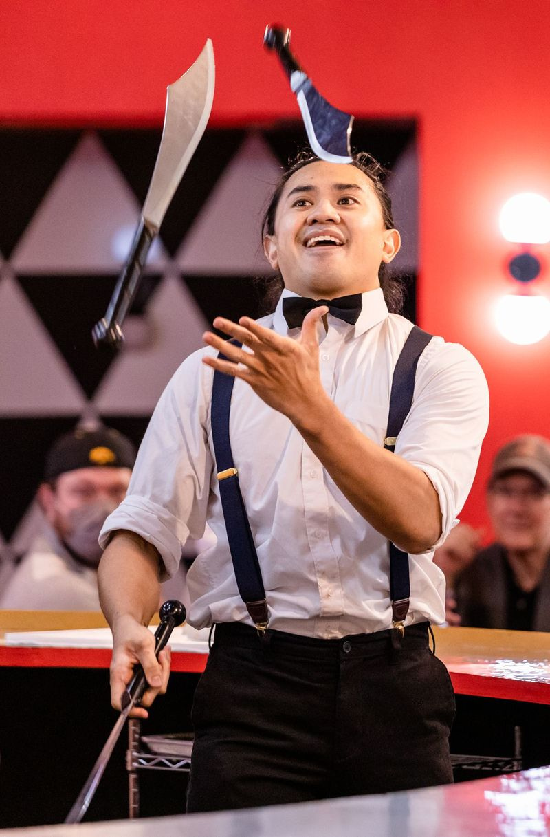 Daniel Trinidad sebagai Felix dalam adegan dari A Recipe for Disaster.