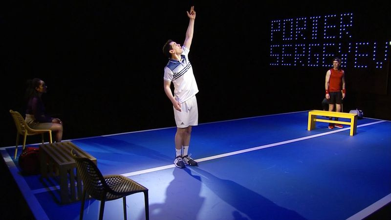 Kayla Carter (Hintergrund), Ryan Hallahan (Mitte) und Christopher Sheard werden in einer Szene aus Anna Ziegles The Last Match gezeigt, die bis zum 30. Mai im Writers Theatre gestreamt wird.
