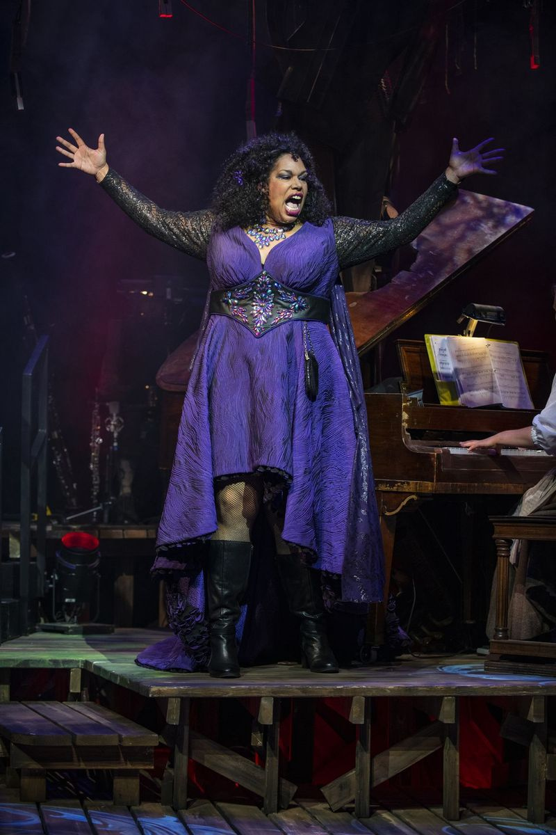 Bethany Thomas mängib The Witch