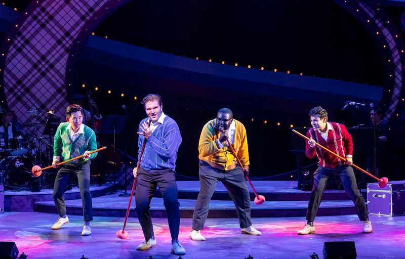De cast van Drury Lane Theatre