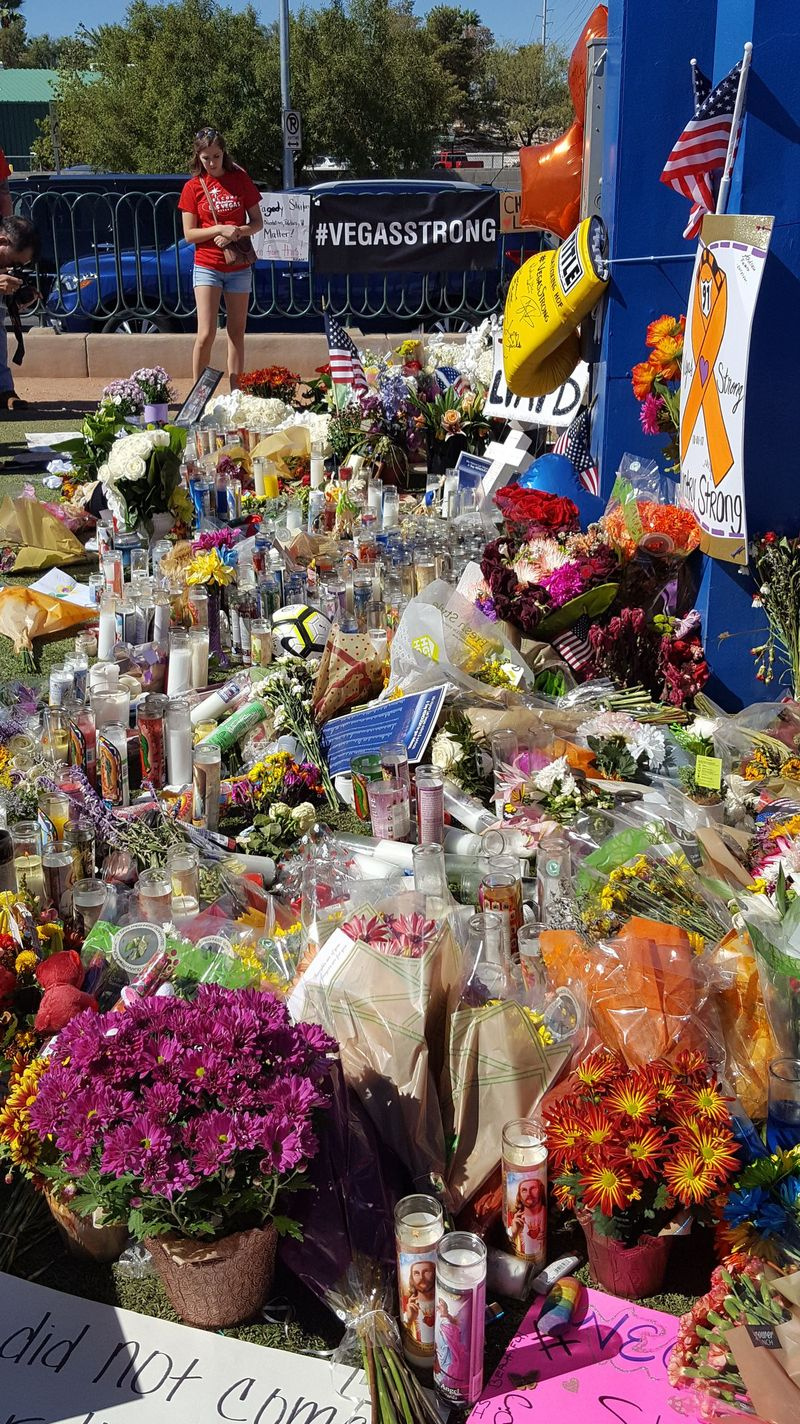 Spomenik na znaku Dobrodošli v Las Vegasu raste iz dneva v dan. | Miriam Di Nunzio/Sun-Times