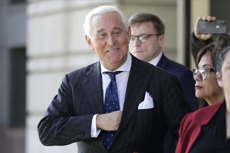 Šioje 2019 m. lapkričio 15 d. nuotraukoje Rogeris Stone