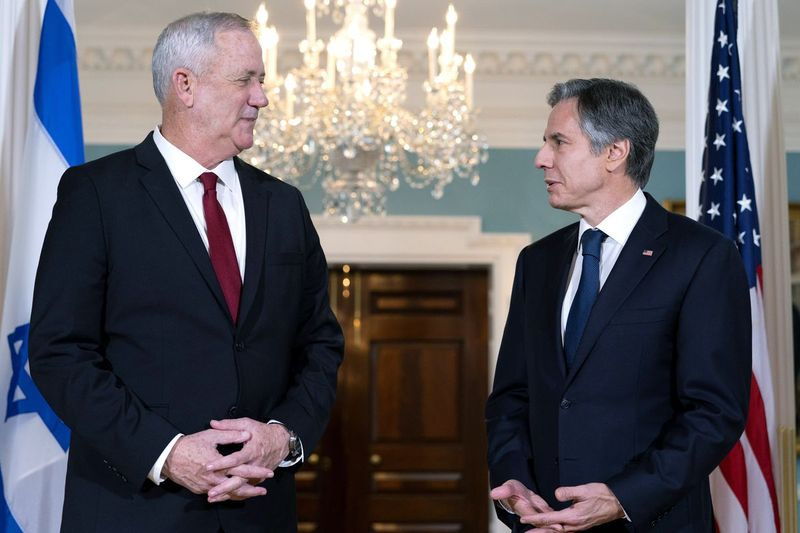 Außenminister Antony Blinken, rechts, trifft sich am Donnerstag, 3. Juni 2021, im Außenministerium in Washington mit Israels Verteidigungsminister Benny Gantz.
