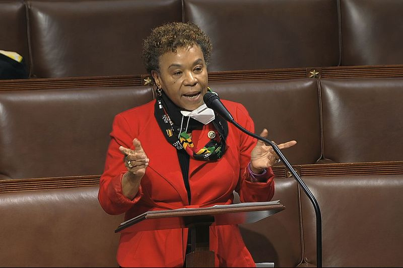Dne 23. dubna 2020 vystoupila na půdě Sněmovny reprezentantů v Kapitolu USA ve Washingtonu zástupkyně Barbara Lee z Kalifornie. Očekává se, že Sněmovna pod vedením demokratů s podporou prezidenta Joea Bidena ve čtvrtek 17. června 2021 schválí legislativu, která zruší povolení z roku 2002 k použití vojenské síly v Iráku.