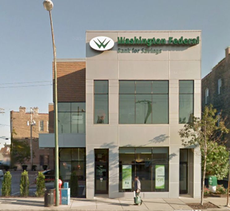 Washington Federal Bank for Savings, 2869 S. Archer Ave., før den ble stengt i desember 2017 på grunn av usikker eller usunn praksis dager etter at presidenten John F. Gembara ble funnet død i en bankkundes hjem i det myndighetene kalte et selvmord.