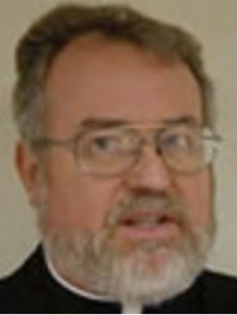 Rev. Timothy Keppel, ülestõusmisorganisatsiooni katoliku preester, keda on Californias süüdistatud laste ahistamises. Pärast süüdistamist viidi ta Chicago piirkonda.