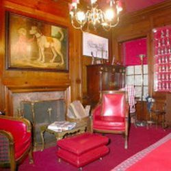 Lesesaal, wie gesehen, bevor J.B. Pritzker das 3,7 Millionen Dollar teure Herrenhaus kaufte. | Immobilienangebot