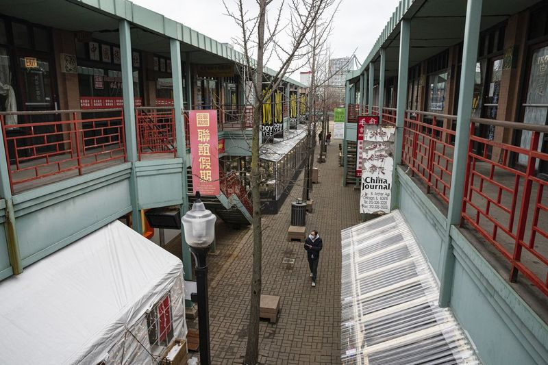 Nadat ze acht jaar lang hun belastingen niet hadden betaald, sloot de Chinatown Square Association een deal met de Cook County Land Bank Authority, waardoor een groot deel van de achterstallige belastingen zou zijn kwijtgescholden en het eigendom zou mogen behouden.