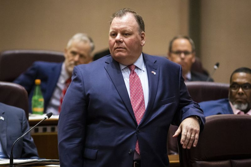 Ald. Patrick Daley Thompson (11.).
