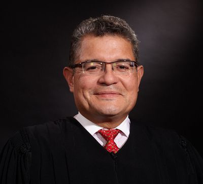 Ruben Castillo, główny sędzia okręgowy USA w Chicago. | Pod warunkiem, że