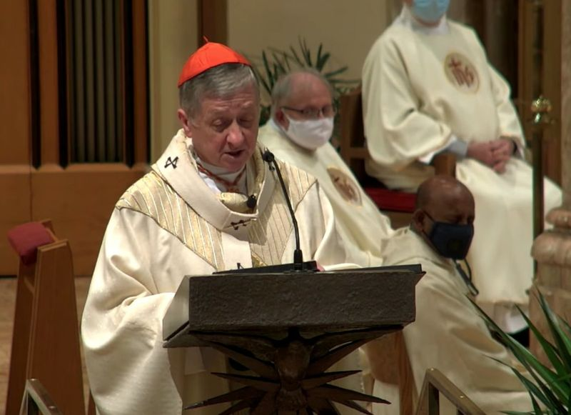 Kardinal Blase Cupich, der Anfang dieses Monats eine Beerdigung in der Holy Name Cathedral für einen langjährigen Anwalt leitete, der jahrzehntelang Fälle von sexuellem Missbrauch von Priestern für die Erzdiözese Chicago behandelte.