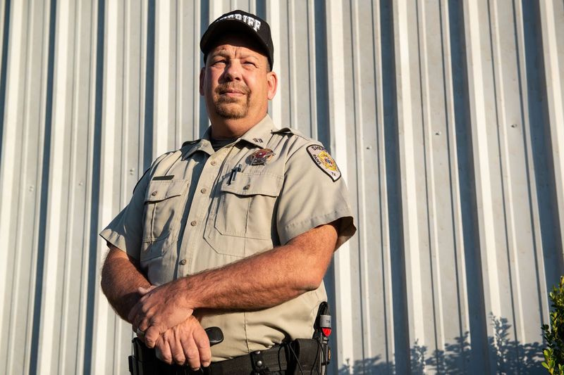 Rains County, Texas, o capitão do xerife Walter Kimmel, agora investigando a morte do Dr. George Chronis de Palos Park: Eu disse: ‘Olha isso não está certo. Algo está errado.