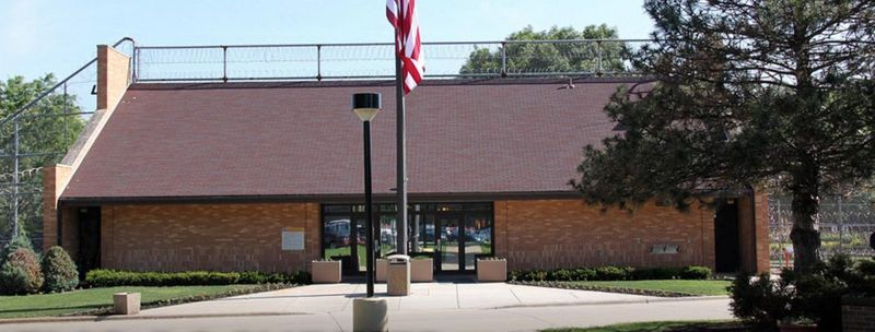 Federalne więzienie w Rochester w stanie Minnesota, gdzie przetrzymywany jest były szef Chicago Outlaws, Orville Cochran. Prawdopodobnie zostanie zwolniony w przyszłym roku.