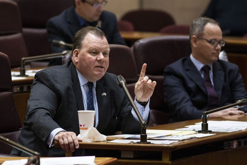 Aldo. Patrick Daley Thompson ha rimborsato un prestito scaduto a una banca Bridgeport in difficoltà dopo aver ottenuto un prestito da un
