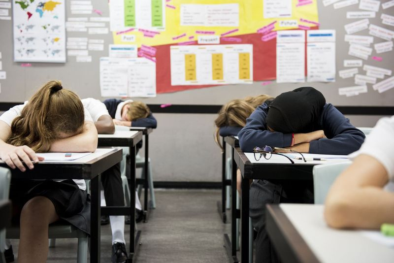Lärare som låter sina elever sova i klassen kanske har rätt idé, säger en expert.