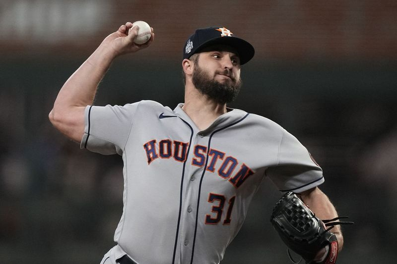 Kendall Graveman pitcher under spil 5 i World Series sidste måned i Atlanta.