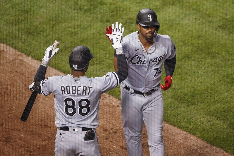 Οι White Sox θα πρέπει να κάνουν κάποιες δύσκολες κλήσεις όταν ο Luis Robert, που έφυγε, και ο Eloy Jimenez είναι έτοιμοι να επιστρέψουν από τραυματισμό.
