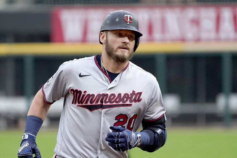 Tvillingarnas Josh Donaldson har några egna ord för White Sox-pitchern Lucas Giolito.