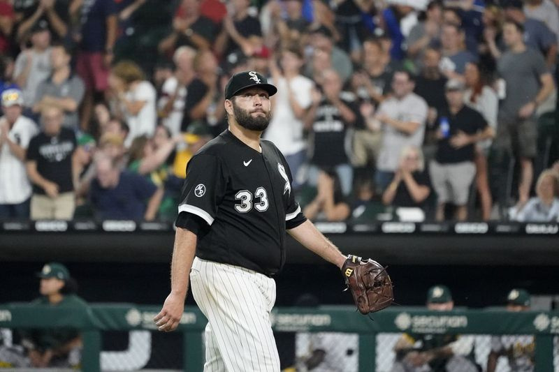 White Soxi alustaja Lance Lynn visati kolmapäevasest mängust välja pärast seda, kui ta viskas oma vöö kohtunikule Nic Lentzile kontrollimiseks.