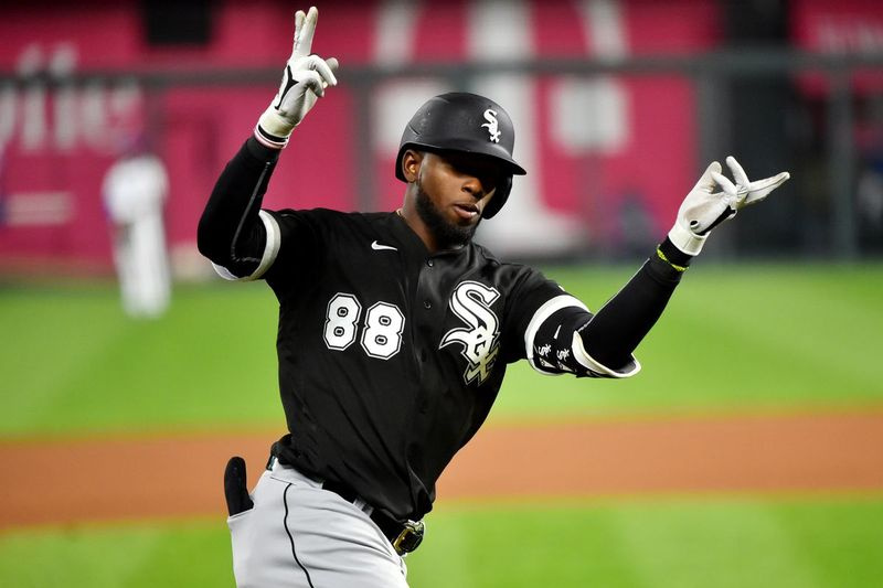 Očakáva sa, že stredopoliar White Sox Luis Robert bude v zostave v pondelok proti Twins.