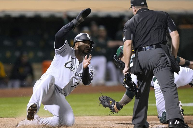 Čikagos „White Sox“ – „Oakland Athletics“.