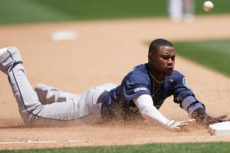 White Sox a Tim Beckham sa dohodli na zmluve v nižšej lige, podľa USA Today, čo je dohoda, ktorá v roku 2021 zaplatí hráčovi v poli základný plat 1,35 milióna dolárov, ak sa dostane na súpisku.