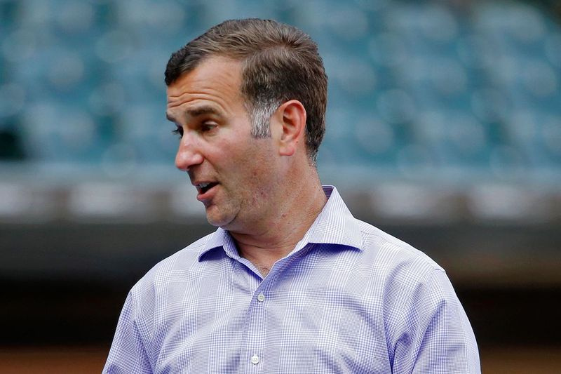 GM White Sox Rick Hahn má čo robiť.