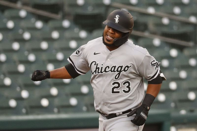 White Sox avböjde alternativet på den utsedda hittern Edwin Encarnacion.