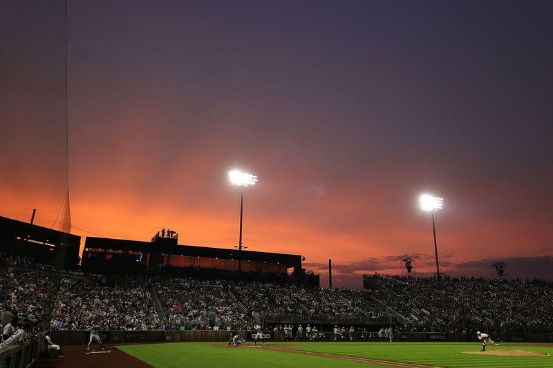 MLB en el Field of Dreams - Chicago White Sox v New York Yankees